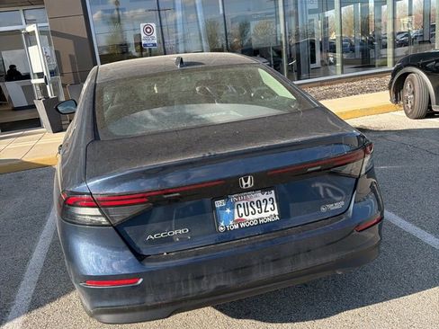 Used 2023 Honda Accord EX image 6