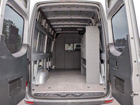 Used 2023 Mercedes-Benz Sprinter 2500 image 33