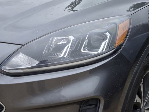 Used 2021 Ford Escape SE w/ SE Sport Appearance Package FWD image 6