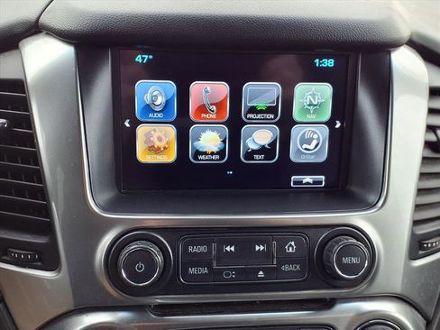 Used 2020 Chevrolet Suburban LT image 14