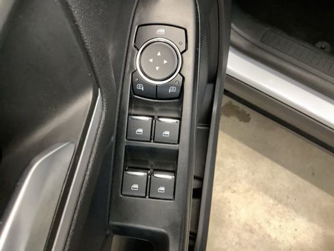 Used 2025 Ford Escape Platinum w/ Premium Technology Package AWD/4WD image 25