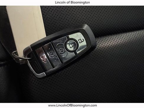 Used 2022 Lincoln Navigator 4WD image 42
