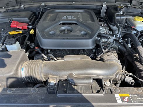 Used 2025 Kia Sportage EX FWD image 36