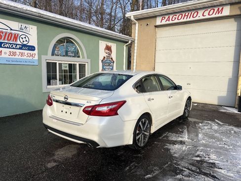 Used 2016 Nissan Altima 2.5 SR FWD image 4