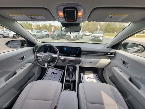 Used 2025 Hyundai Kona SEL image 14