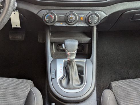 Used 2024 Kia Forte LXS image 19