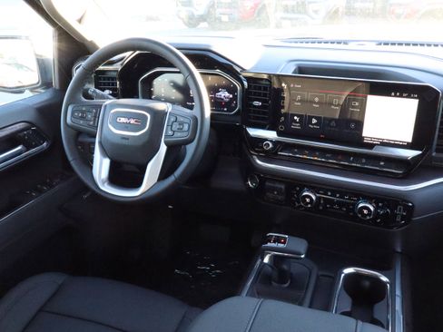 New 2026 GMC Sierra 1500 SLT image 10