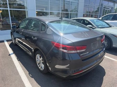 Used 2017 Kia Optima LX FWD image 4
