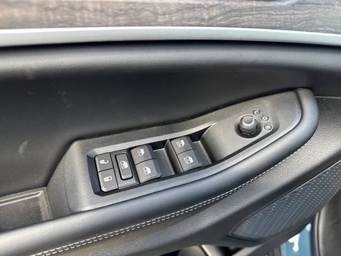 New 2026 Jeep Grand Cherokee L Limited AWD/4WD image 17