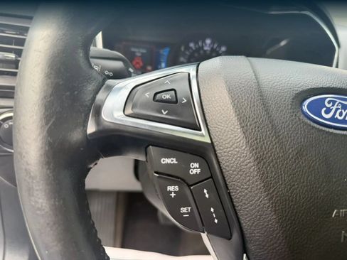 Used 2020 Ford Fusion Titanium FWD image 35