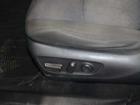 Used 2021 Toyota RAV4 XLE AWD/4WD image 13