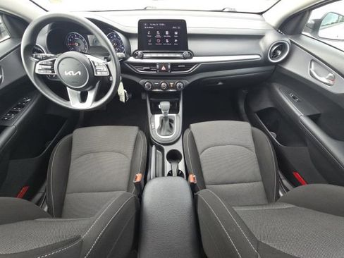 Used 2023 Kia Forte LXS w/ LXS Technology Package FWD image 29