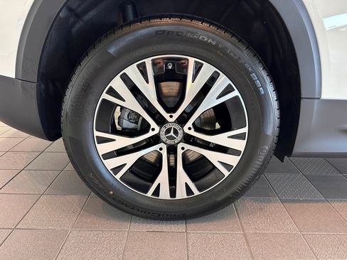 New 2025 Mercedes-Benz GLB 250 4MATIC image 16