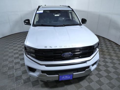 Certified 2025 Ford Expedition Max Platinum AWD/4WD image 3