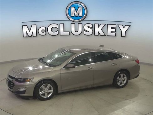 Certified 2025 Chevrolet Malibu LS w/ LPO, Floor Liner Package image 1