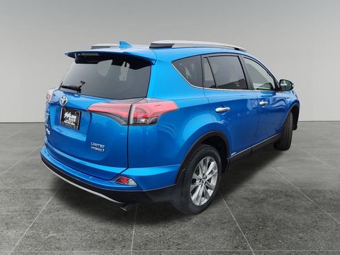 Used 2017 Toyota RAV4 Limited image 7