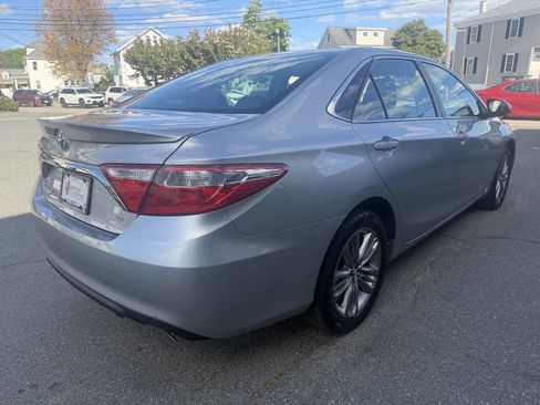 Used 2017 Toyota Camry SE FWD image 7