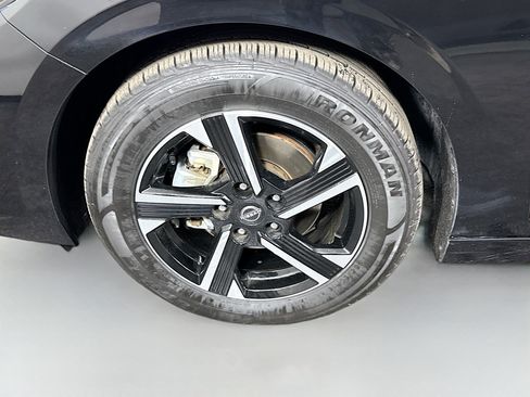 Used 2024 Nissan Sentra SV image 38