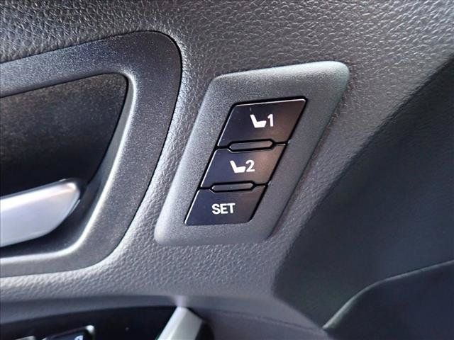 Certified 2026 Toyota Sienna Limited AWD/4WD image 18