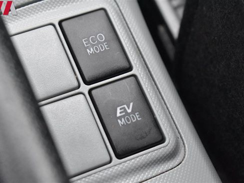 Used 2012 Toyota Prius C Two image 18