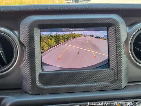 Used 2023 Jeep Wrangler Unlimited Sport AWD/4WD image 12