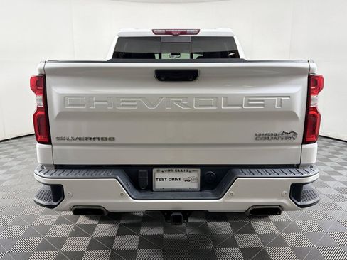 Used 2023 Chevrolet Silverado 1500 High Country w/ High Country Premium Package AWD/4WD image 5
