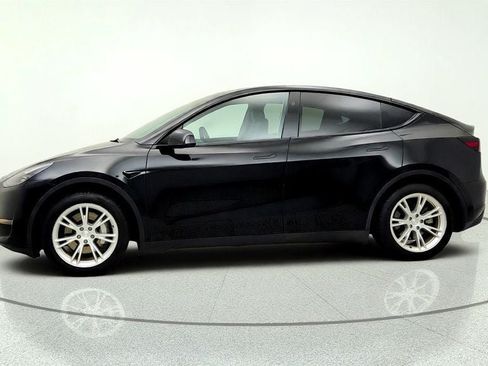 Used 2023 Tesla Model Y Long Range AWD/4WD image 8