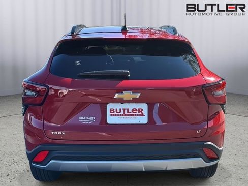 New 2026 Chevrolet Trax LT w/ Driver Confidence Package image 4