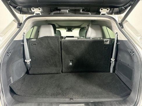 Used 2021 Toyota Highlander Platinum FWD image 32