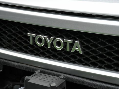 Used 2008 Toyota FJ Cruiser 4WD image 8