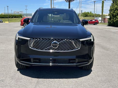 New 2026 Volvo XC90 T8 Plus w/ Protection Package Premier AWD/4WD image 8