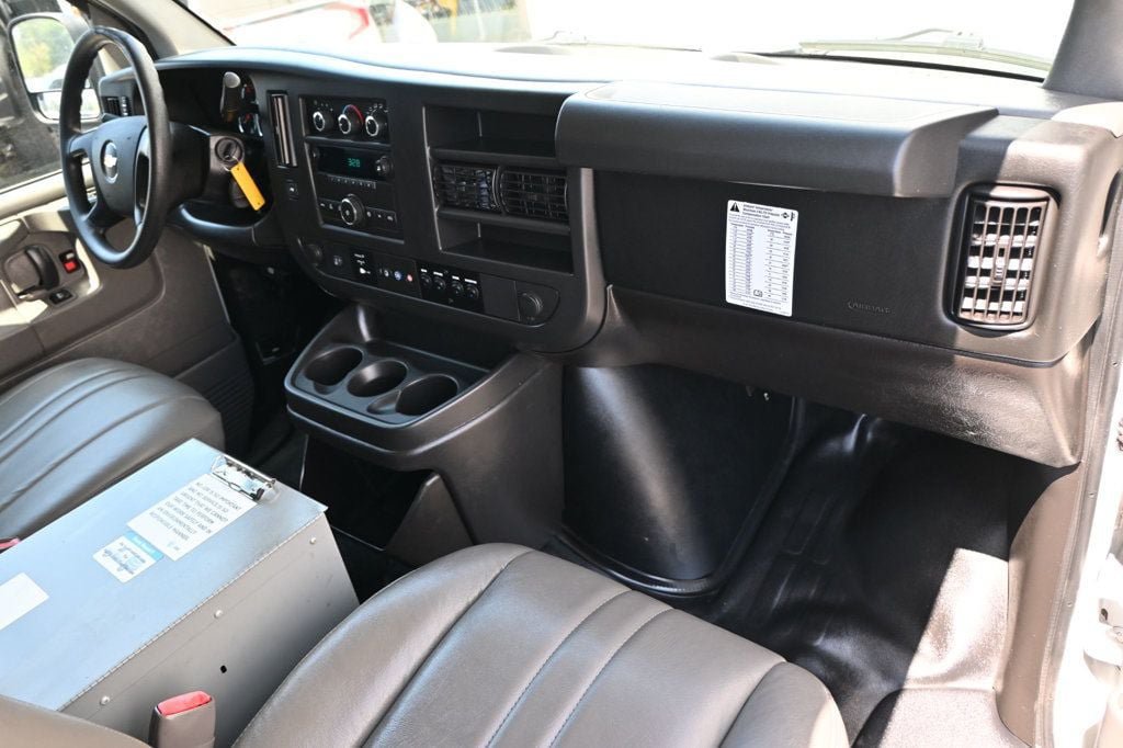 Used 2014 Chevrolet Express 2500 RWD image 6