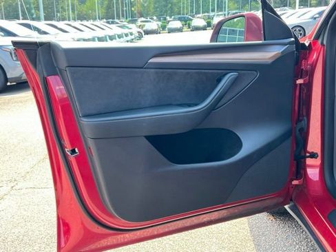 Used 2023 Tesla Model Y Long Range AWD/4WD image 11