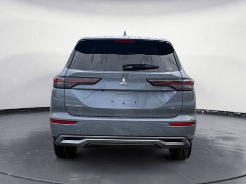 New 2026 Mitsubishi Outlander SE image 4