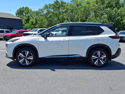 Certified 2023 Nissan Rogue Platinum w/ Platinum Premium Package AWD/4WD image 4