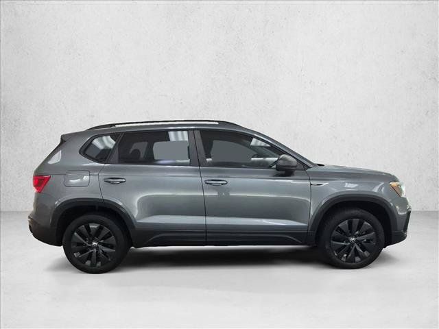Used 2022 Volkswagen Taos S FWD image 4