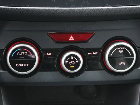 Used 2018 Subaru Crosstrek 2.0i Limited image 20