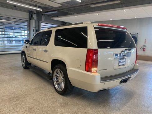 Used 2013 Cadillac Escalade ESV Platinum AWD/4WD image 11
