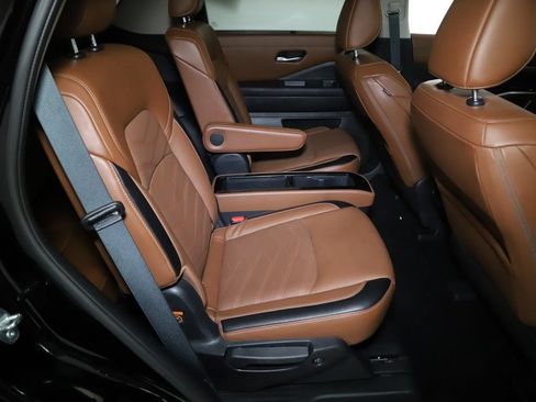 Certified 2024 Nissan Pathfinder Platinum AWD/4WD image 38