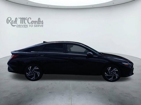 New 2026 Hyundai Elantra Limited FWD image 6