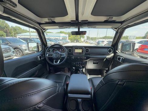 Used 2020 Jeep Gladiator Overland w/ Popular Equipment Package AWD/4WD image 19