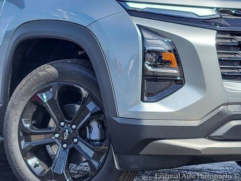 New 2026 Chevrolet Equinox LT w/ Convenience Package II AWD/4WD image 3
