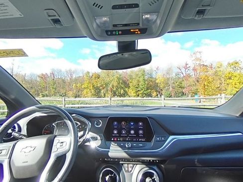 Used 2020 Chevrolet Blazer LT AWD/4WD image 19