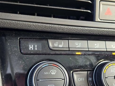 Used 2020 Volkswagen Jetta SEL image 10