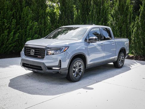 Used 2023 Honda Ridgeline Sport image 5