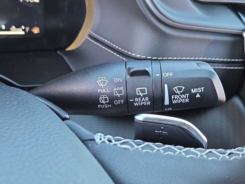 New 2025 Jeep Grand Cherokee Laredo X w/ Luxury Tech Group I image 25