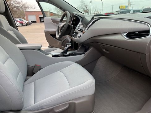 Used 2021 Chevrolet Malibu LT image 9