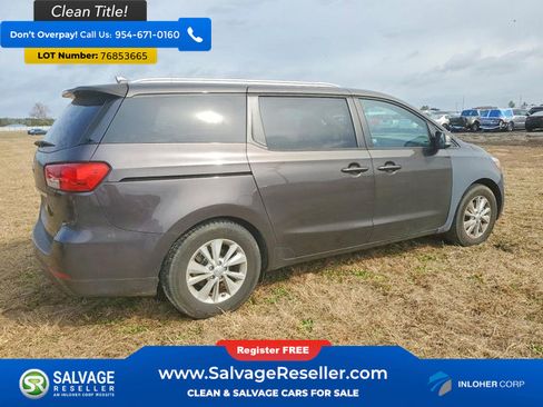 Used 2015 Kia Sedona LX w/ LX Convenience Package image 4