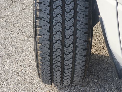 Used 2025 RAM 2500 Laramie AWD/4WD image 11