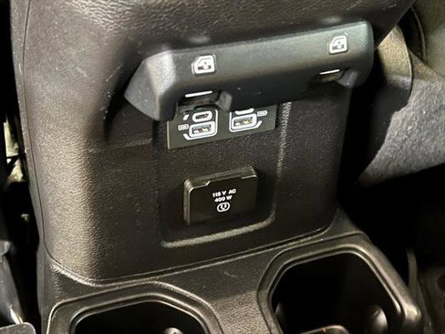 Certified 2021 Jeep Gladiator Overland w/ Cold Weather Group image 20